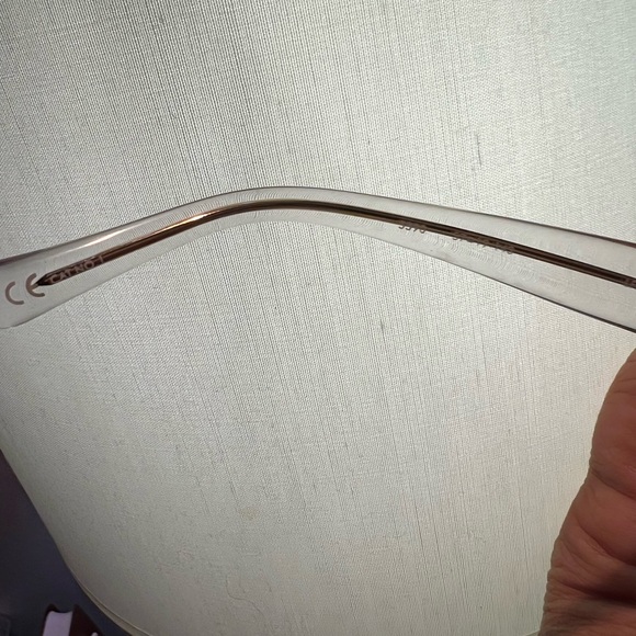 New Stylish Gold-Tinted Sunglasses Linda Farrow - Picture 8 of 8